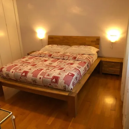 Lägenhet Palu Vacanze: Cuore Del Centro Storico Aosta